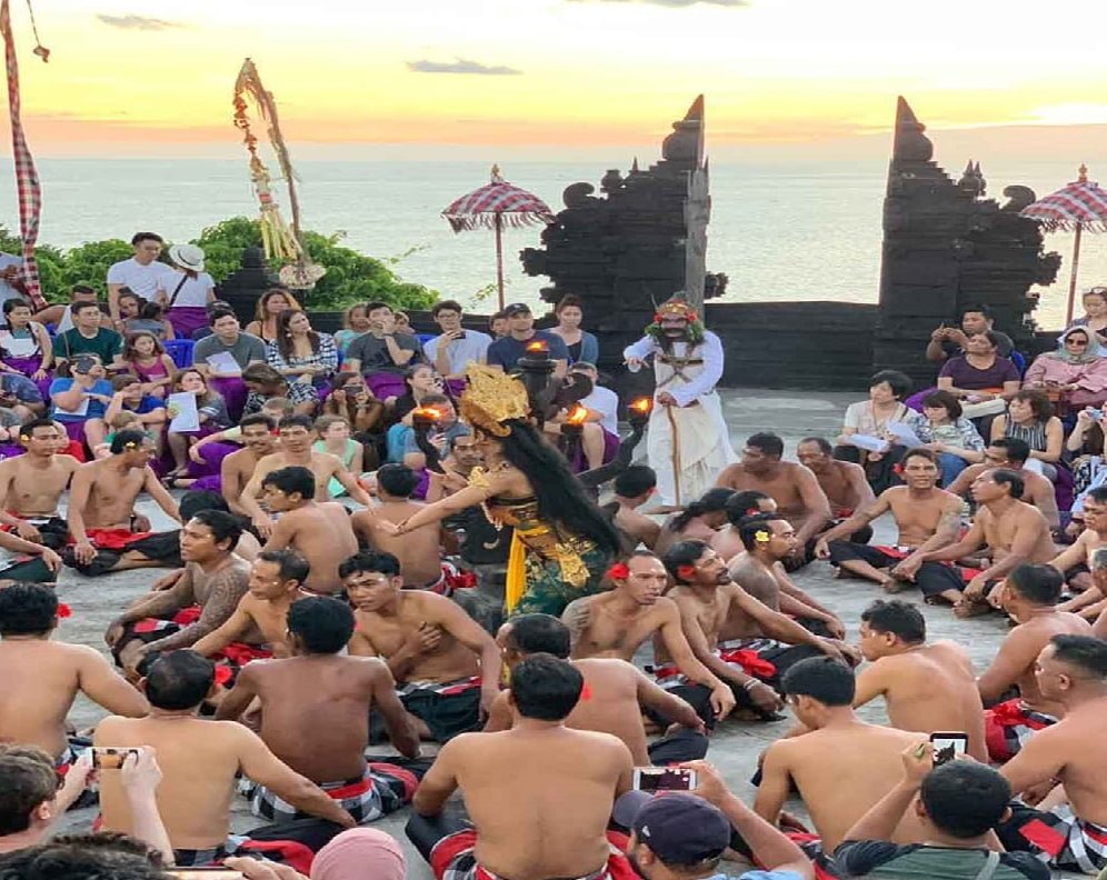 Uluwatu Temple Bali – highlights, Locations & Ticket Prices