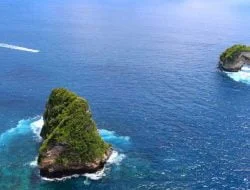 Uniknya Pantai Banah Nusa Penida, Tak Punya Garis Pantai, Lho??