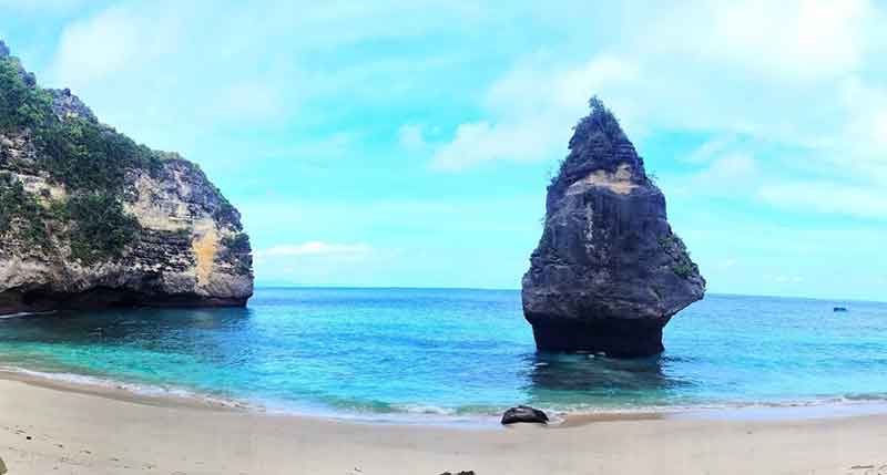 Pantai Suwehan Nusa Penida